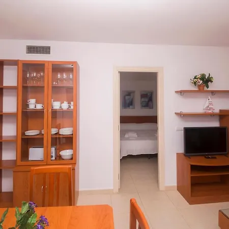 Apartamentos Ambar Beach شقة *