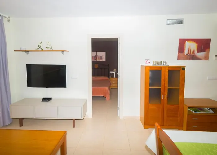 Ambar Ifach